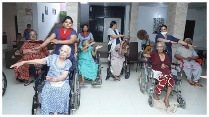 बिलासपुर का गुरु घासीदास विवि, जहां युवा सुनते हैं बुजुर्गों का दर्द और बनते हैं उनकी ढाल