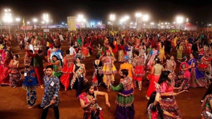 भोपाल में गरबा के दौरान भारी बवाल, अश्लील गानों व मुस्लिम युवकों की एंट्री पर विवाद, कॉलेज में चले लात-घूंसे; FIR दर्ज