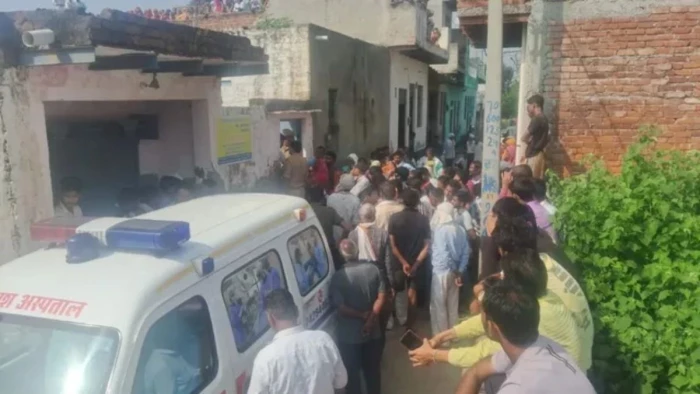 ग्रेटर नोएडा में एक ही परिवार के पांच लोगों की संदिग्ध मौत, मैगी खाने के बाद बिस्तर पर मिले दंपती और तीन बच्चों के शव