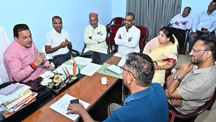 जबलपुर में एक नवंबर से बदलेगी सफाई व्यवस्था, 35 एजेंसियों ने भरे टेंडर; 15 संस्थाओं का बना पैनल
