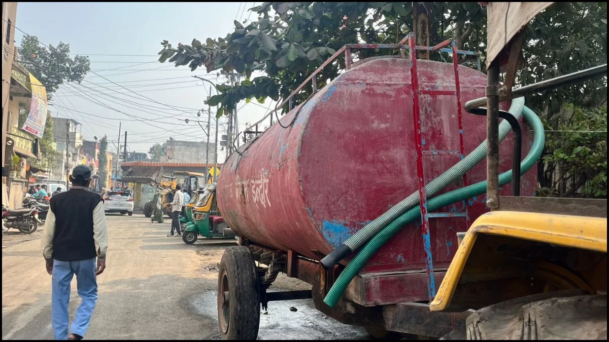 भागीरथपुरा को अभी और करना होगा इंतजार, 70% हिस्सा अब भी टैंकरों के भरोसे, पाइपलाइन बदलने में लगेगा एक महीने का समय