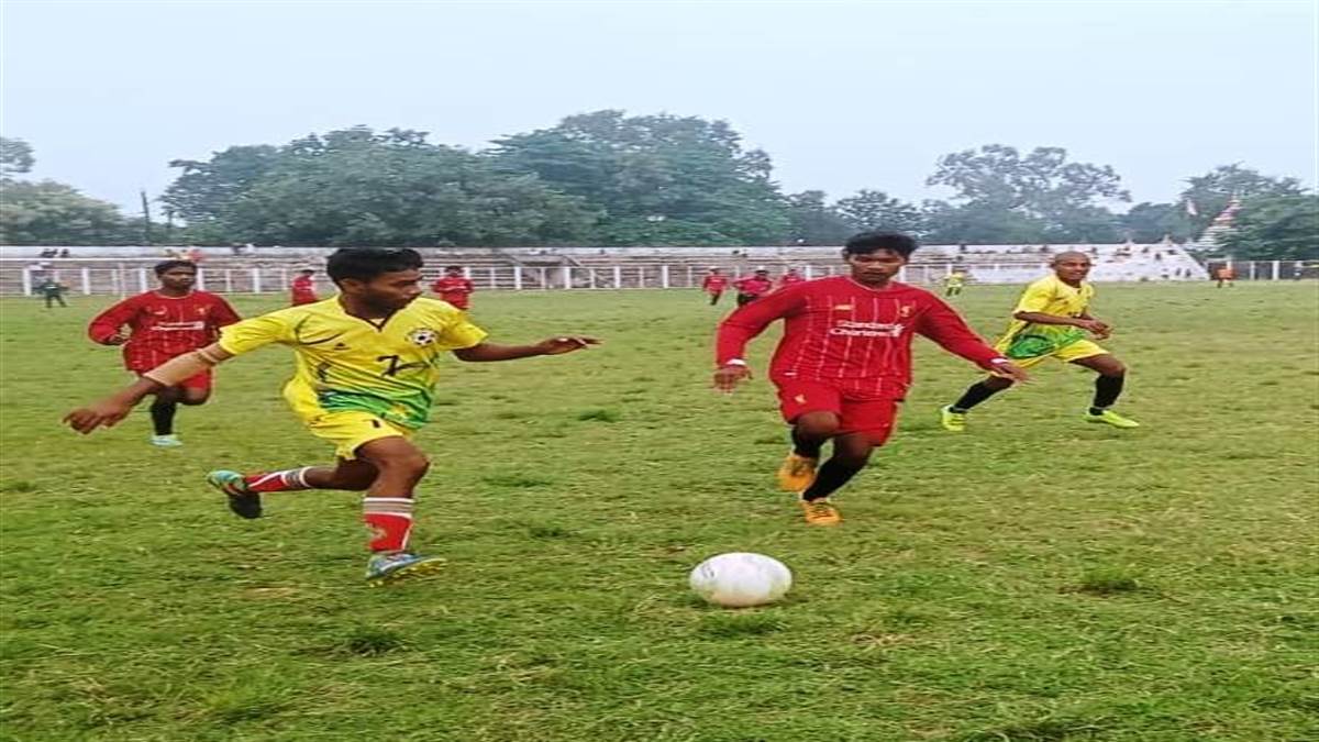 Ambikapur News: फुटबाल को बढ़ावा देने खेलो इंडिया से मिली मदद