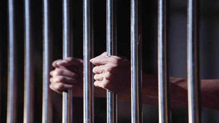 इंदौर: जिलाबदर बदमाश को भारी पड़ी मनमर्जी, आदेश की धज्जियां उड़ाई तो कोर्ट ने भेजा 3 साल के लिए जेल