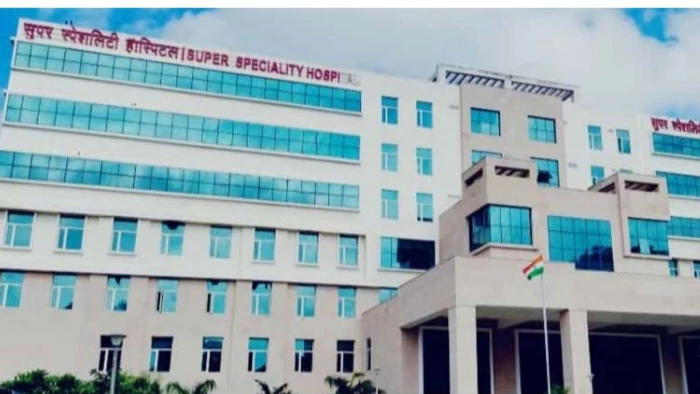 ग्वालियर का बदहाल सुपर स्पेशियलिटी अस्पताल, टीम को जांच में कैंटीन में मिली खराब गोभी और पहले से गूंथा आटा
