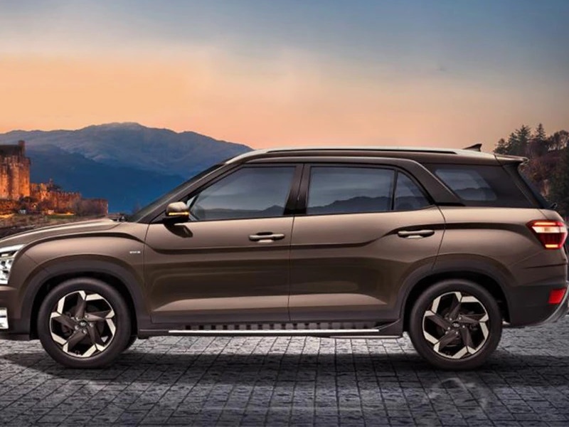 hyundai launches its new 7 seater suv alcazar for indian market with a price starting from 16 lakh