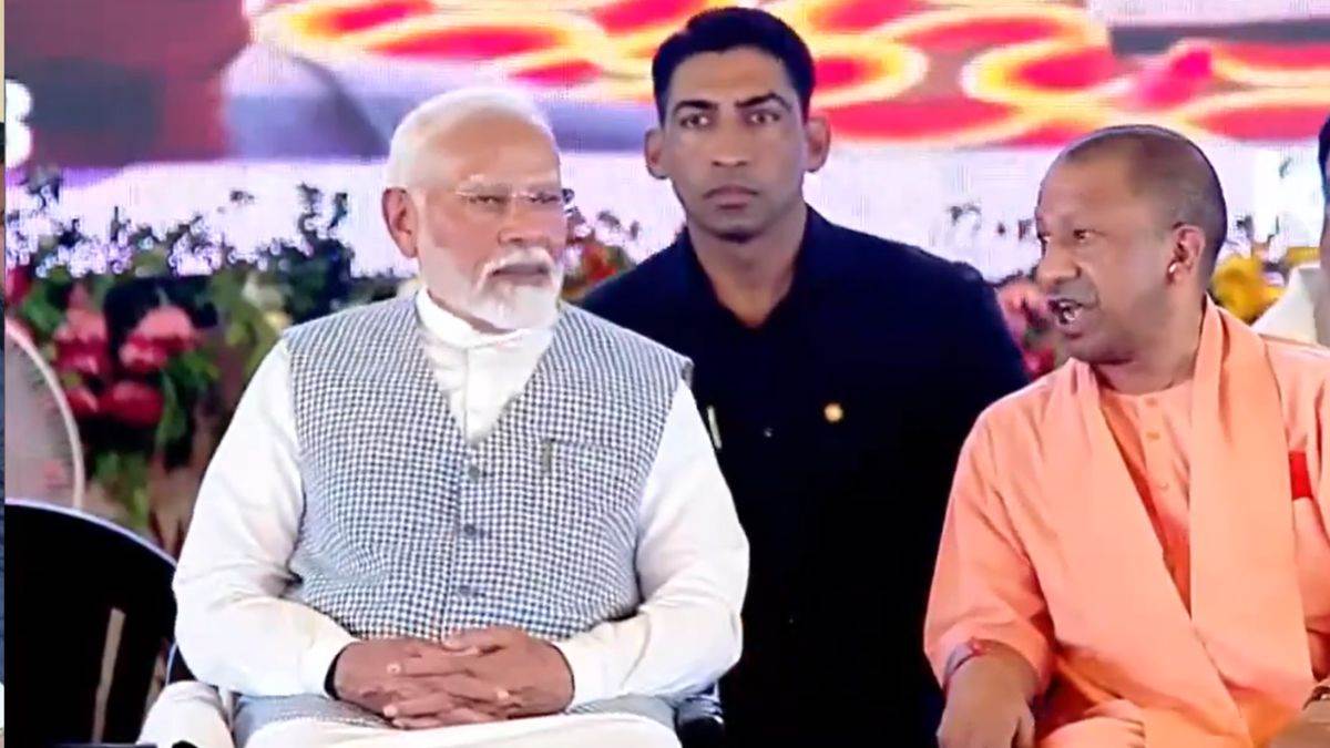 PM Modi In Varanasi Dwell: पीएम किसान सम्मान सम्मेलन को PM Modi ने किया संबोधित, कहा- जनादेश ने रचा इतिहास