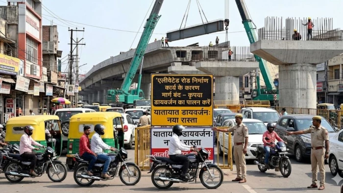 फूलबाग से गुरुद्वारा तक दो माह बंद रहेगा ट्रैफिक, एलिवेटेड रोड बनने से लागू होगी व्यवस्था; ऐसे डायवर्ट होगा ट्रैफिक