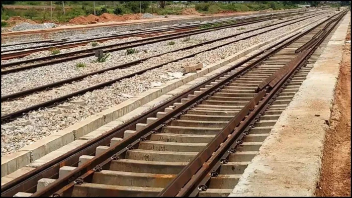 Indian Railway: इंदौर-खंडवा रेल परियोजना को मिलेगी स्पीड, वन विभाग ने शुरू की पेड़ों की कटाई