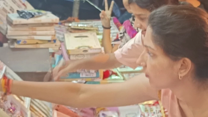 रक्षाबंधन से सजेंगी भाईयों की कलाइयां