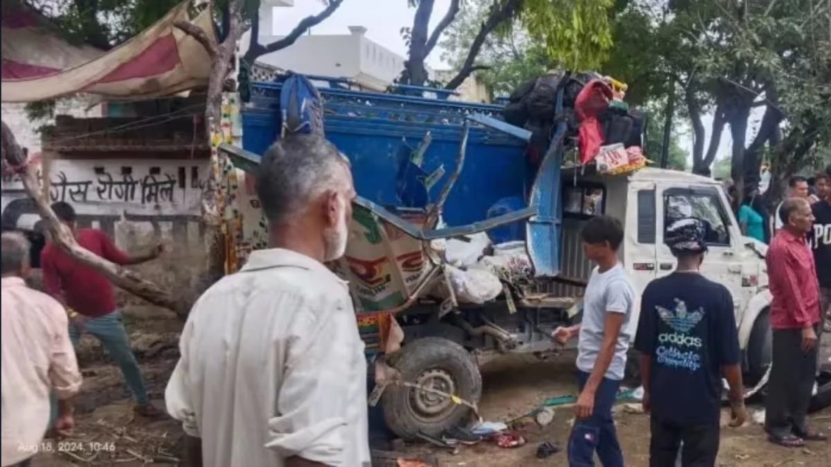 Bulandshahr Accident: बुलंदशहर में भीषण सड़क हादसा, रक्षाबंधन पर घर जा रहे लोगों की गाड़ी बस से टकराई, 10 लोगों की मौत