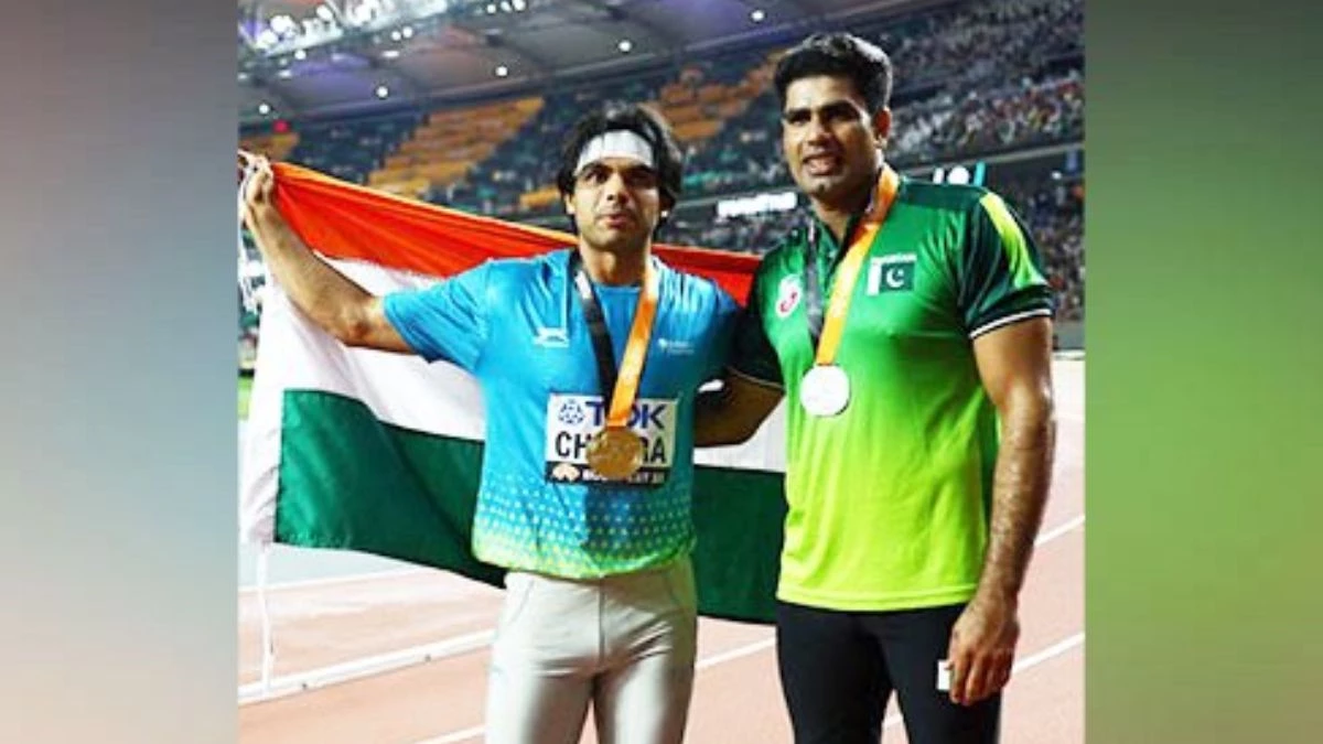 अरशद नदीम ने पिज्जा खाया, तो नीरज चोपड़ा बोले- मुझे भी मिला था 10 KG घी 1 अरशद नदीम ने पिज्जा खाया, तो नीरज चोपड़ा बोले- मुझे भी मिला था 10 KG घी