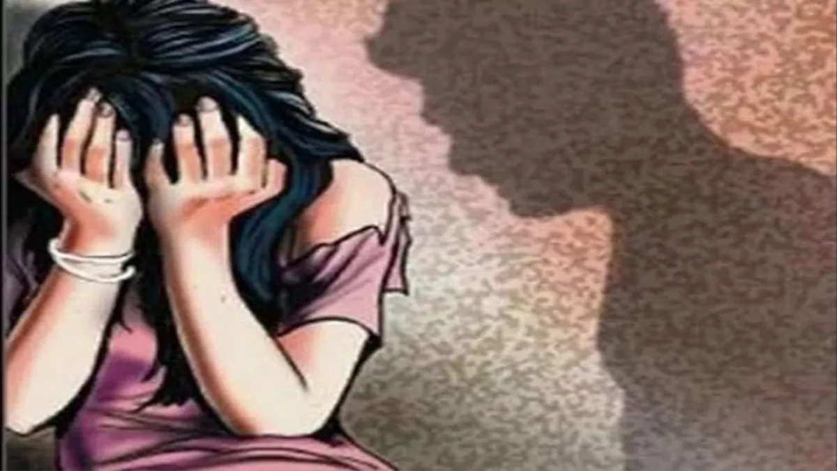 Indore: पहले युवती से किया दुष्कर्म फिर ईसाई धर्म अपनाने का दबाव, मामला दर्ज