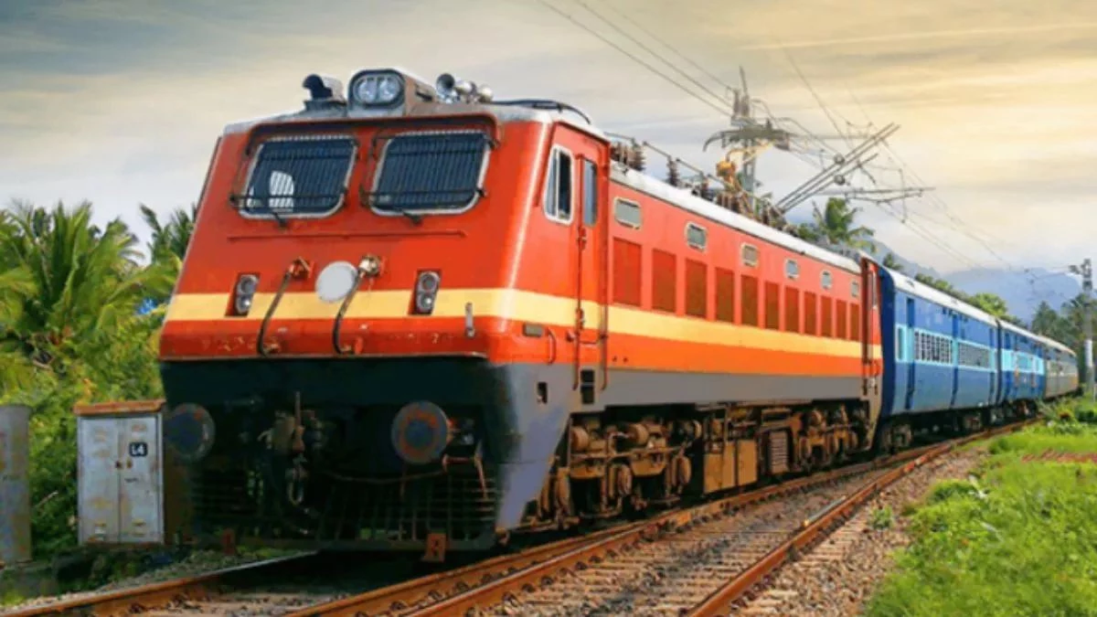 Indian Railway News: केके रेललाइन पर गहराया भूस्खलन का संकट, नाइट एक्सप्रेस और पैसेंजर  ट्रेनों का मार्ग बदला