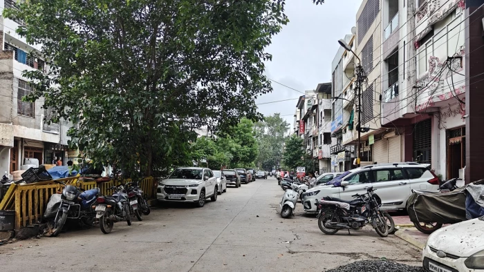 अपनी ही 'धरोहर' नहीं संभाल पा रहा इंदौर नगर निगम, अनदेखी से आवाजाही बंद