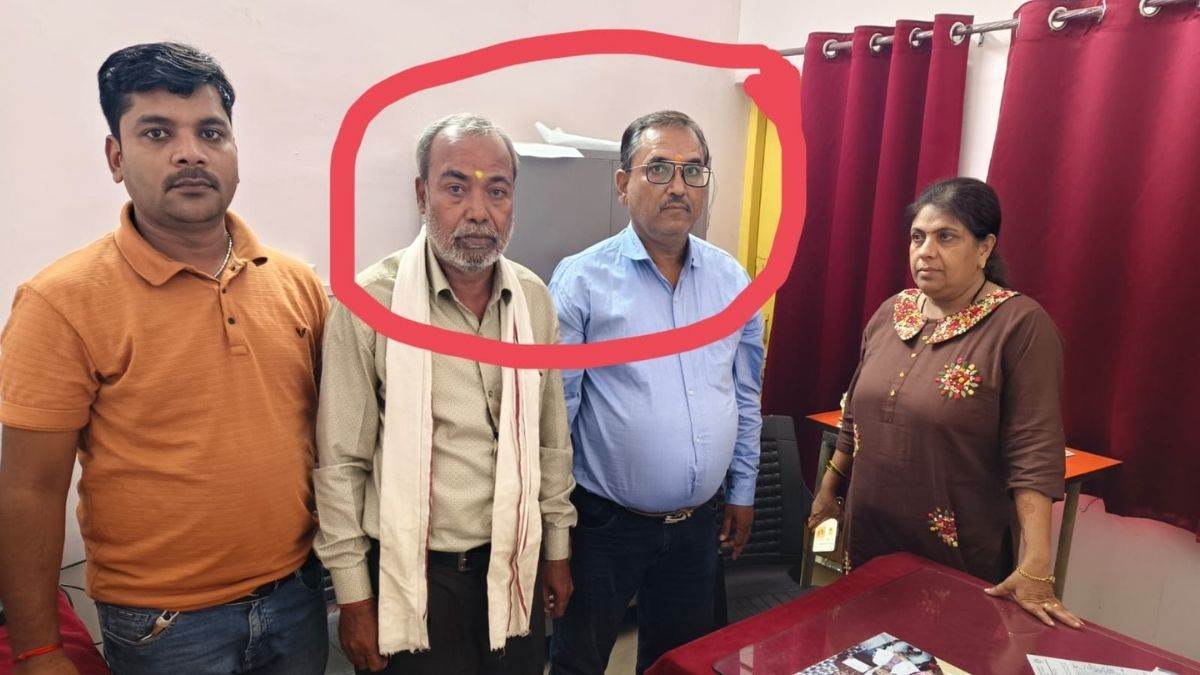 जबलपुर में थ्री एचपी का स्थाई बिजली कनेक्शन देने के एवज में मांगे 15 हजार रुपये, 12 हजार लेते दबोचा