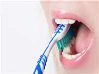 Teeth Cleaning: दांत साफ नहीं करने की आदत हो सकती है खतरनाक, हो सकते हैं ये रोग
