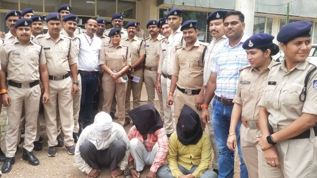 500 फुटेज रहे बेसुराग, छह सेकंड के वीडियो से हुआ राजफाश... गुना के मंदिर में डकैती करने वाले गिरफ्तार