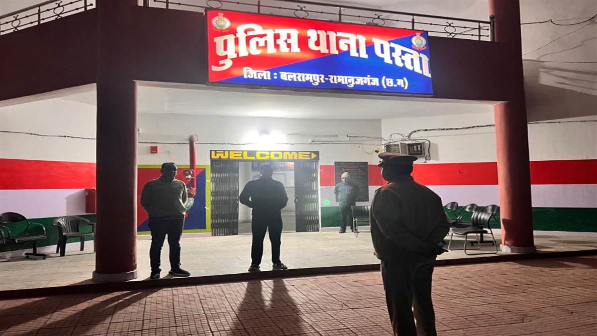 आधी रात को एसोसिएटेड स्टूडियो, लोअर नाइट स्टूडियो