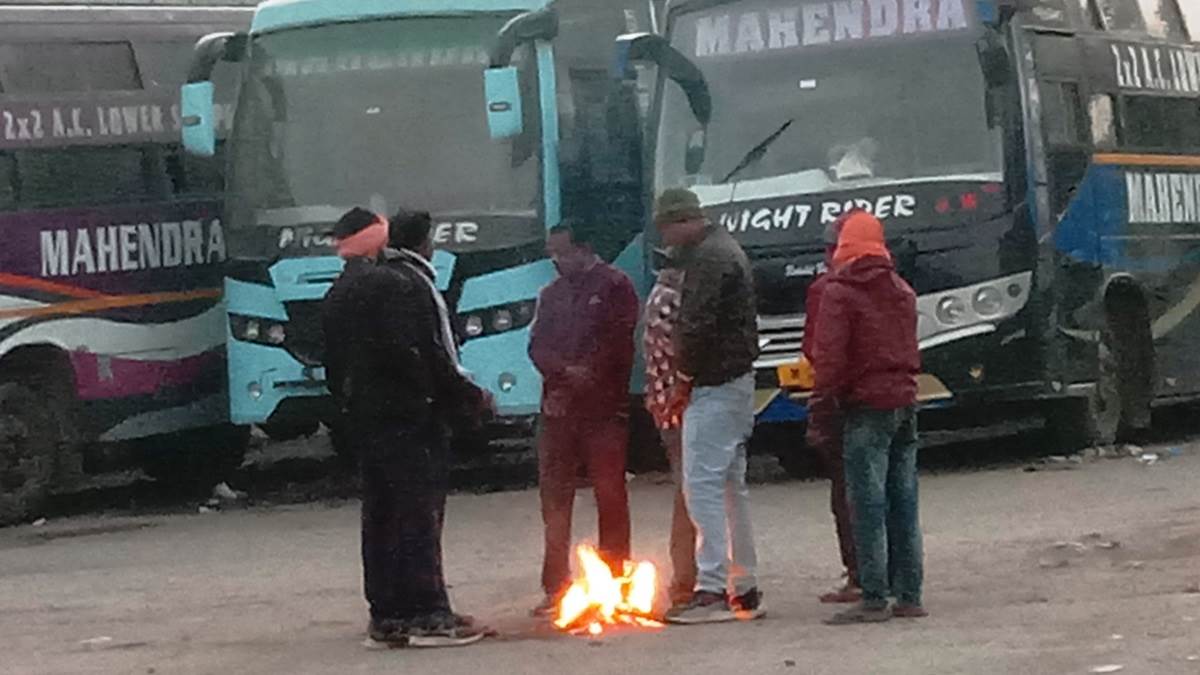 ओल्ड लिबास में ठंड बढ़ी, ठंड बढ़ी तो लंबे समय तक चली नींद… अंबिकापुर में लगातार तीन दिन से तापमान 10 के आसपास