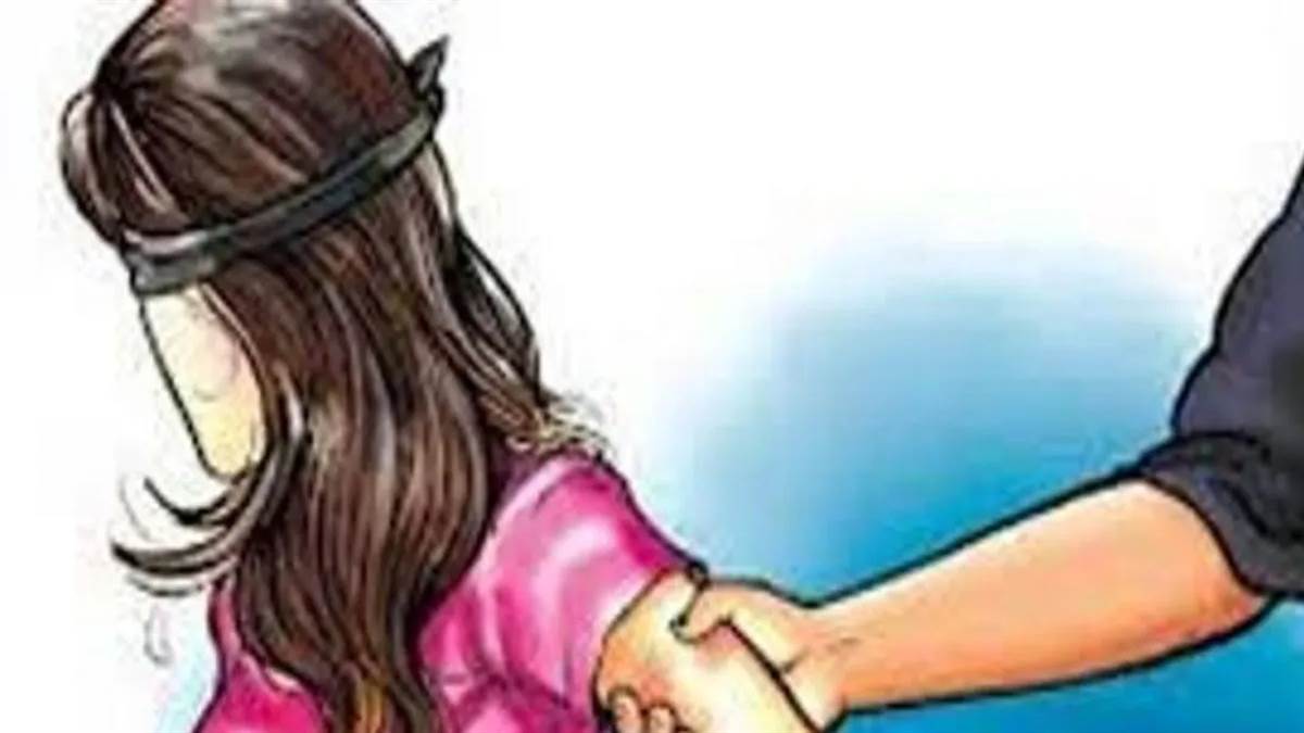 इंदौर-पुणे बस में शूटर युवती के साथ छेड़छाड़, ड्राइवर और हेल्पर बस छोड़कर फरार