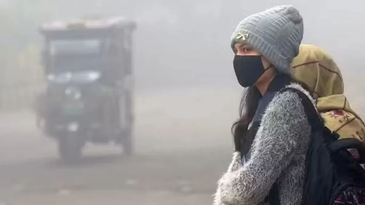 उत्तर में बढ़ी ठंड, दिल्ली में गिरेगा तापमान; यूपी–बिहार में शीतलहर का असर, पढ़ें आज के मौसम का हाल
