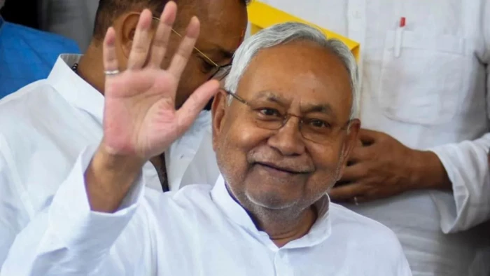 Nitish Cabinet: नीतीश कुमार के साथ दो डिप्टी सीएम और 20 मंत्री लेंगे शपथ, BJP-JDU बैठकों से पहले संभावित नामों पर हलचल