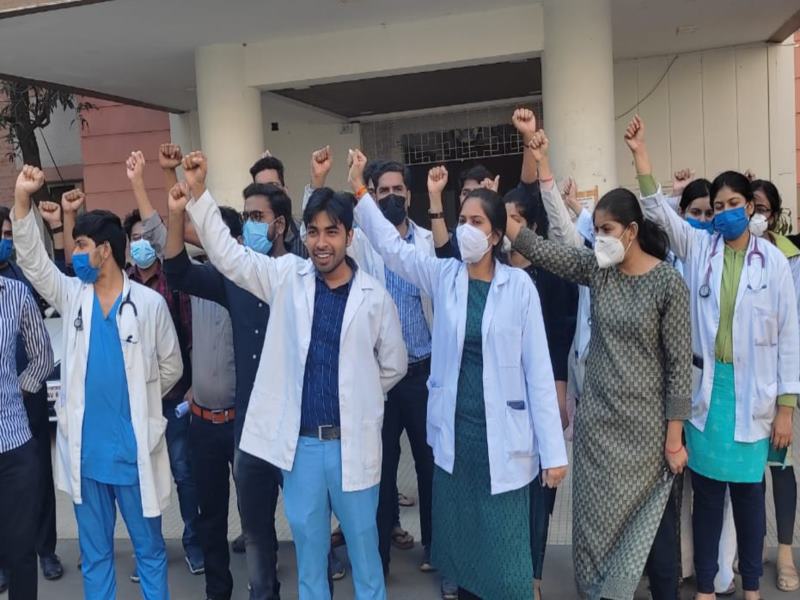 पीजी काउंसलिंग में देरी के चलते मध्‍य प्रदेश में फिर से हड़ताल की तैयारी में जूनियर डॉक्टर
