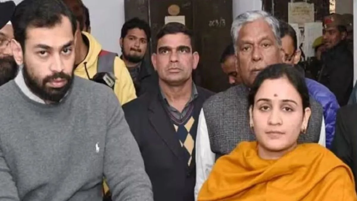 सपा नेता मुलायम सिंह के परिवार में बड़ी फूट! अपर्णा यादव से तलाक लेंगे प्रतीक यादव, इंस्‍टाग्राम पोस्‍ट में किया एलान