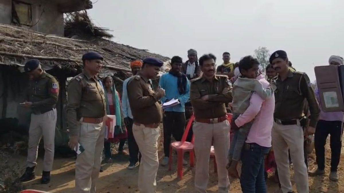 बेटे ने की माता-पिता और छोटे भाई की बेरहमी से हत्या, बाद में पूरी रात लाश के पास ही बैठा रहा