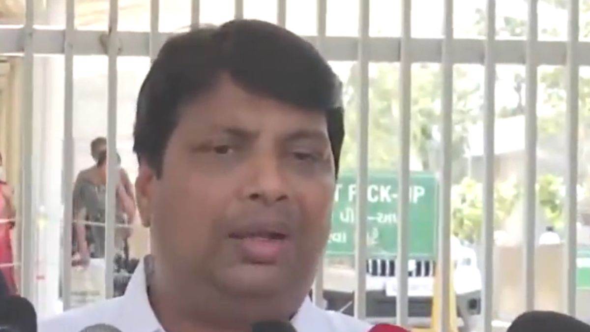 Ahmedabad East Lok Sabha Seat: कांग्रेस के एक और नेता का चुनाव लड़ने से इनकार, गुजरात से रोहन गुप्ता ने लिया नाम वापस