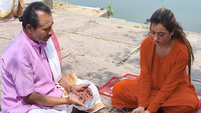 प्रयागराज महाकुंभ में फेमस हुईं हर्षा रिछारिया ने उज्जैन में लिया सन्यास, जानें क्या रखा अपना नया नाम