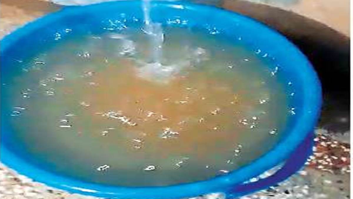Gwalior Water supply News गर्मी बढ़ी तो आने लगीं पीले व दुर्गंधयुक्त