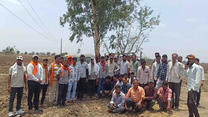 किसानों ने रोका उज्जैन-जावरा फोरलेन का काम, टीम को काम नहीं करने दिया, कम मुआवजा मिलने से हैं हताश