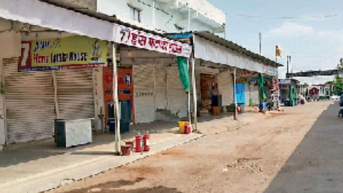 भोपाल का हलालपुर क्षेत्र बारूद के ढेर पर, पटाखों की दुकानों से डर रहे लोग, कागजों तक सीमित शिफ्टिंग प्रोसेस