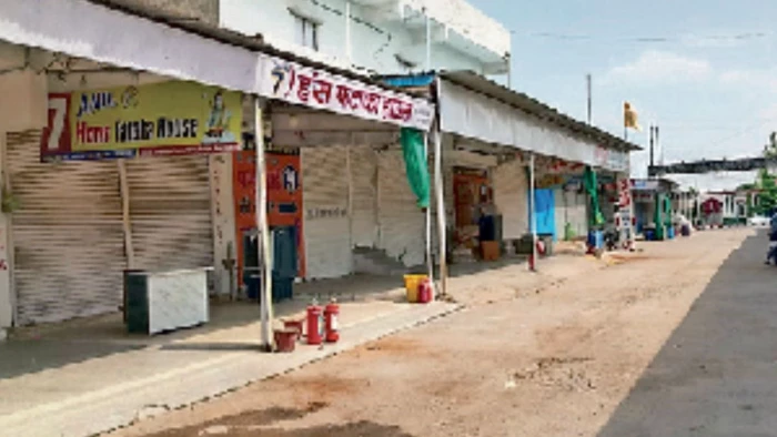 भोपाल का हलालपुर क्षेत्र बारूद के ढेर पर, पटाखों की दुकानों से डर रहे लोग, कागजों तक सीमित शिफ्टिंग प्रोसेस