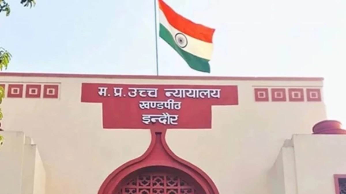 इंदौर ट्रैफिक पर हाई कोर्ट सख्त: पूछा- जब 50 सिग्नल ऑटोमैटिक हैं, तो शेष 36 को अब तक क्यों नहीं किया गया?