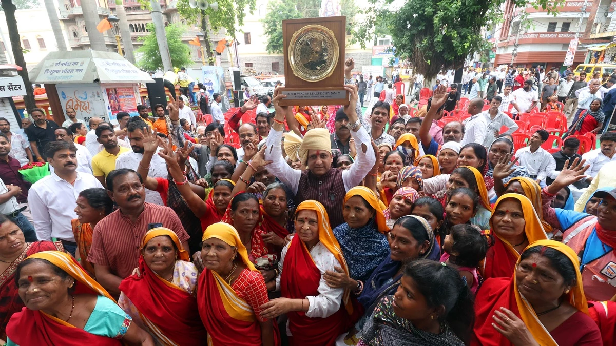 इंदौर के 7,500 सफाई मित्रों के लिए बड़ी खबर, स्वास्थ्य के लिए मिलेगा एक हजार रुपये महीना