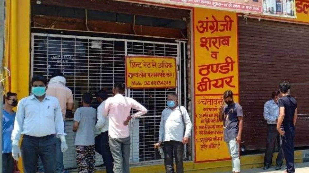 सहायक आबकारी आयुक्त की गुंडागर्दी का वीडियो वायरल, मारपीट के लगे गंभीर आरोप