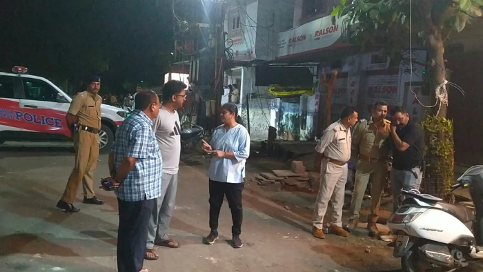 उज्जैन में नीलगंगा चौराहे पर देर रात पुरानी रंजिश में चली गोलियां, युवक की मौत, चार घायल