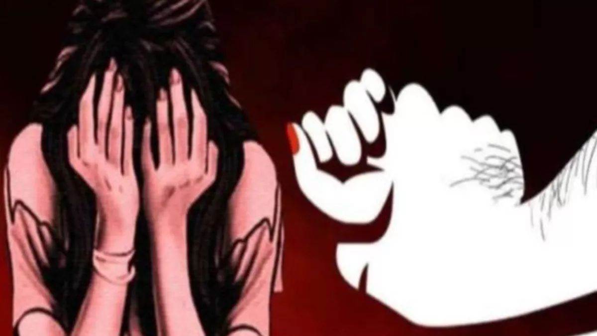 पति की गैरमौजूदगी में दुष्कर्म: शादी का झांसा देकर पड़ोसी ने बनाए संबंध, गर्भवती होने पर किया ये काम...बिगड़ी तबीयत