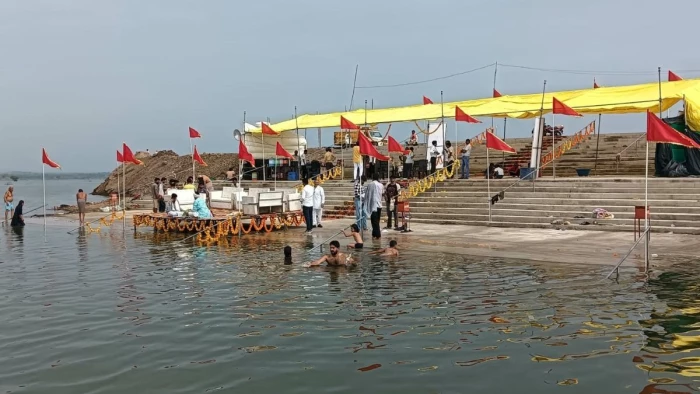 नर्मदा बैकवाटर ने तोड़ा 10 साल का रिकॉर्ड, कोटेश्वर धाम के गर्भगृह डूबे, चिखल्दा में जलस्तर 134.80 मीटर पहुंचा