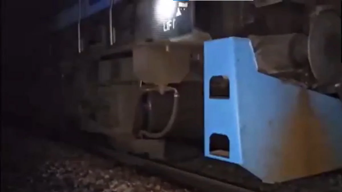 Mathura Train Accident: मथुरा में रेल हादसा,  मालगाड़ी के 25 डिब्बे पटरी से उतरे, कई ट्रेनें रद्द या रूट बदले