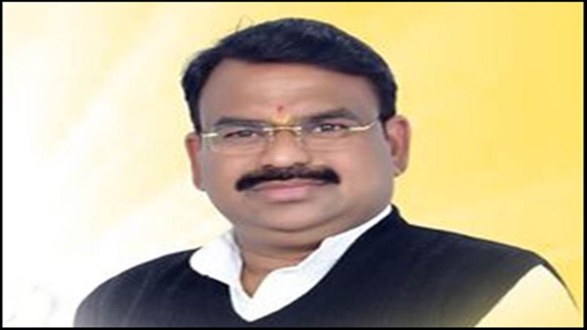 मुख्यमंत्री के आश्वासन के बाद उज्जैन महापौर मुकेश टटवाल ने टाला विरोध,...
