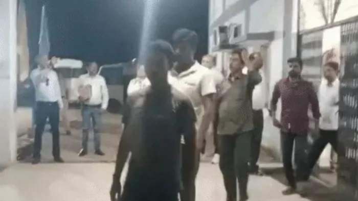 बिलासपुर में बांग्लादेशी होने के शक में पकड़े गए 23 में से 19 भारतीय मजदूर रिहा, रोजगार के लिए छत्तीसगढ़ आए थे; 4 अभी होल्डिंग सेंटर में