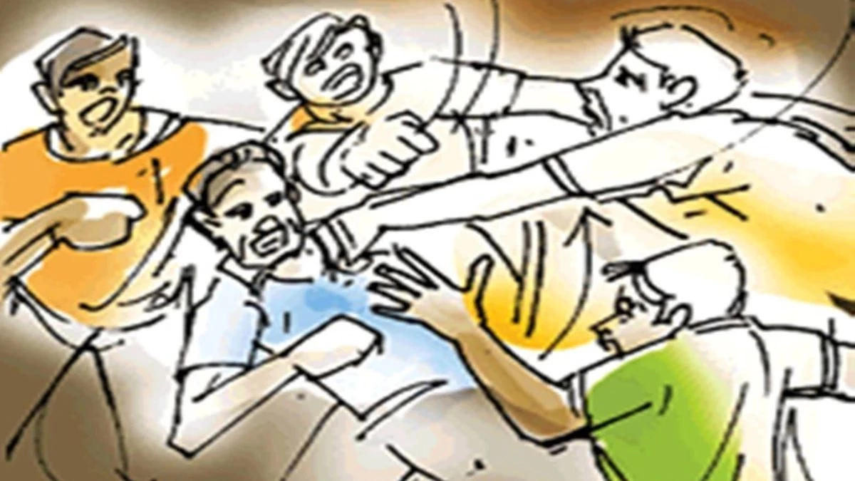 इंदौर में साइकिल व्यापारियों के बीच विवाद, थाने में हंगामा और नारेबाजी