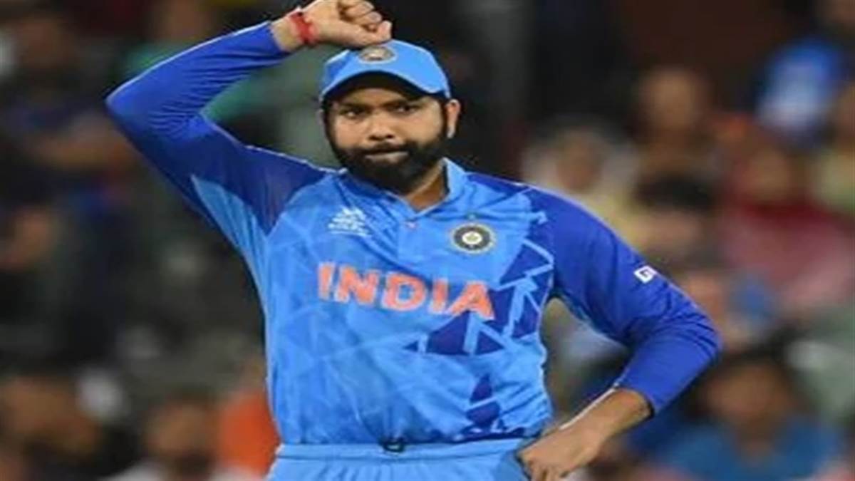 Rohit Sharma: चयनकर्ताओं की छुट्टी के बाद रोहित शर्मा की टी-20 कप्तानी भी खतरे में