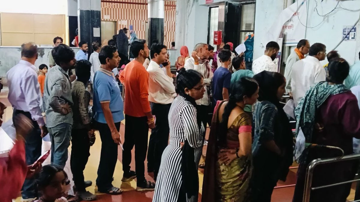 भोपाल के जेपी अस्पताल में इंजेक्शन और जरूरी दवाएं खत्म, मरीजों को आधी दवाएं बाहर से खरीदना मजबूरी