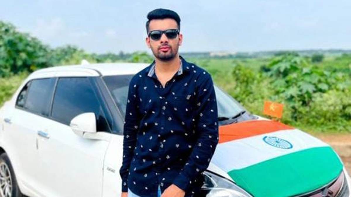 जगदलपुर में अनियंत्रित कार डिवाइडर से टकराई, हादसे में दो युवकों की मौत