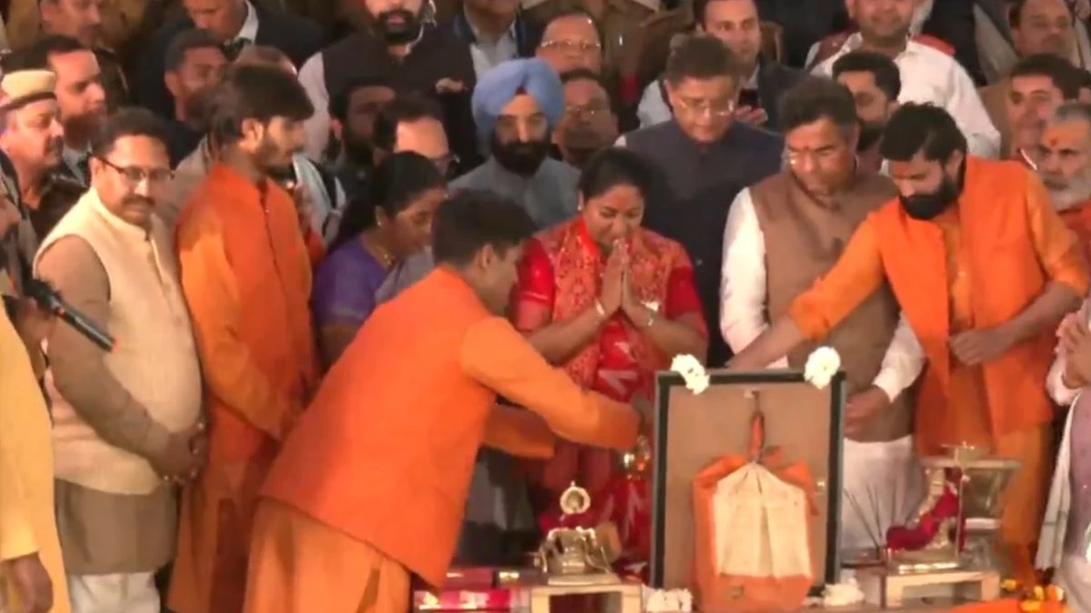 Delhi Portfolios: मुख्यमंत्री रेखा गुप्ता ने किया विभागों का बंटवारा, अपने पास रखा वित्त… प्रवेश वर्मा PWD, कपिल मिश्रा लॉ मिनिस्टर