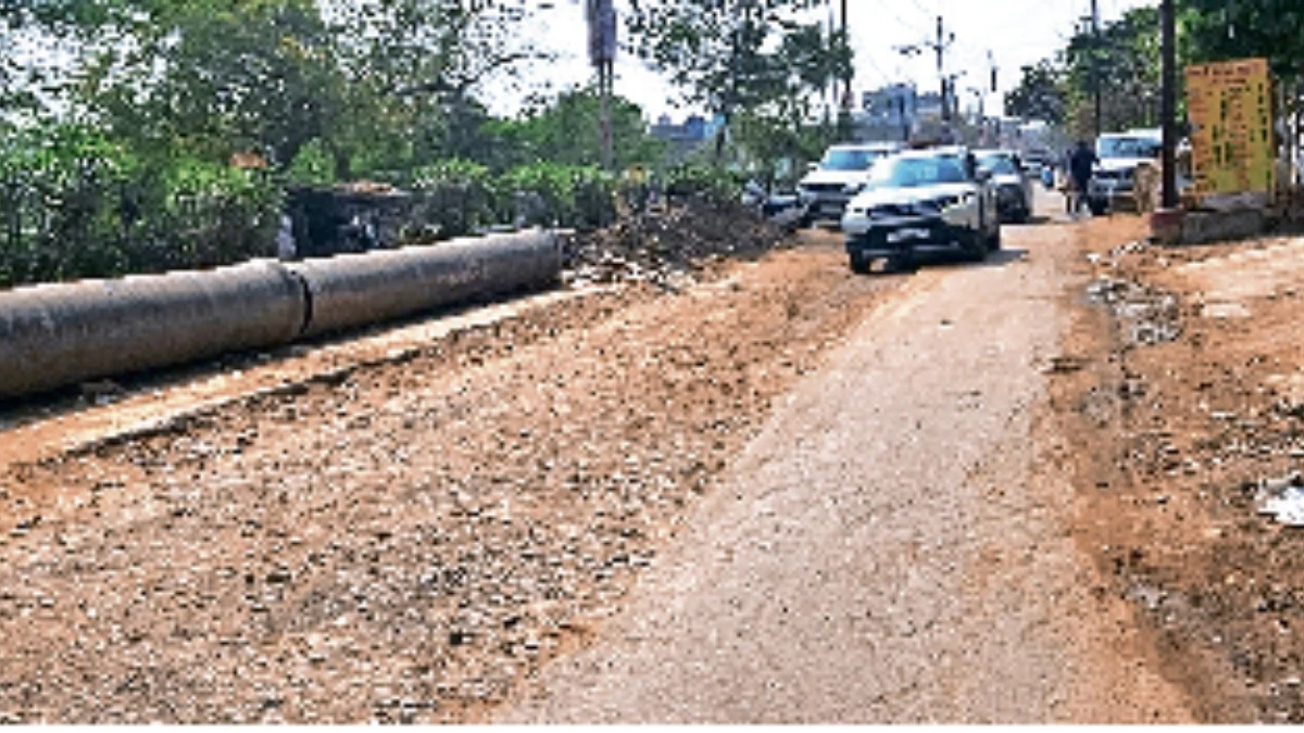 Gwalior: खोदाई और विभागीय प्रक्रिया में उलझीं सागरताल और शिंदे की छावनी सड़कें, अब दोबारा होंगे टेंडर